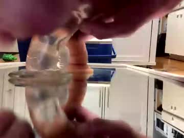 Willie6910 Chaturbate stream image from August 06, 2025