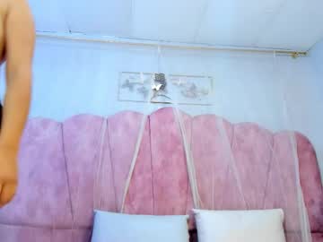 Annyeli_Bigtits Chaturbate stream image from August 06, 2025