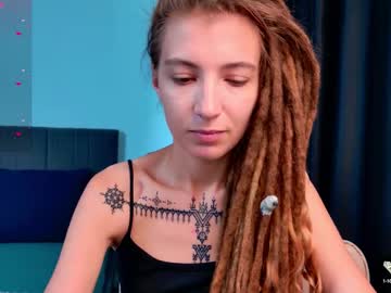 Karatart Chaturbate stream image from August 06, 2025