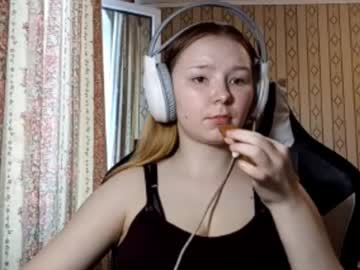 Yvonebaudoin Chaturbate stream image from August 06, 2025