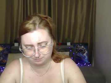 Alicia_Side_Red Chaturbate stream image from August 06, 2025