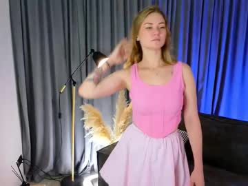 Bonnieangwin Chaturbate stream image from August 06, 2025