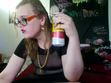 Mscuntyluxxe Chaturbate stream image from August 06, 2025