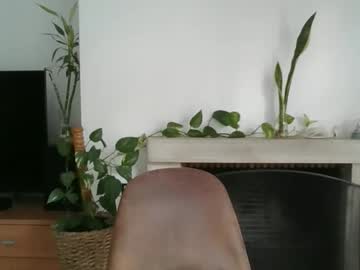 Ashiat Chaturbate stream image from August 06, 2025