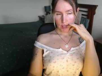 Aurybunnyx Chaturbate stream image from August 06, 2025