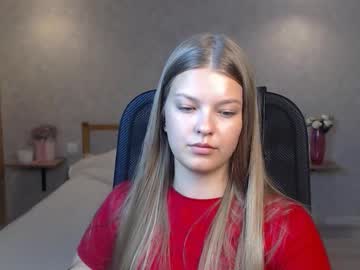Emysway Chaturbate stream image from August 06, 2025