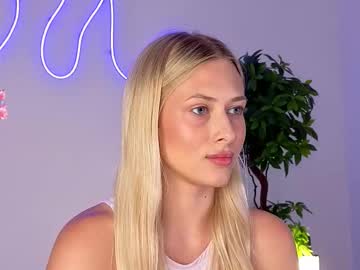 Riley_Pie Chaturbate stream image from August 06, 2025