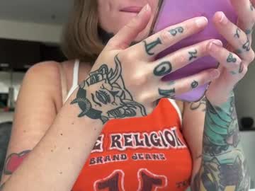 Airgeadx Chaturbate stream image from August 06, 2025