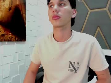 Axelalvareez Chaturbate stream image from August 06, 2025