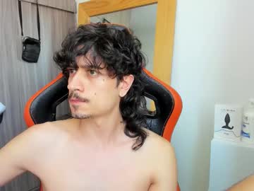 Alexfloreszzz Chaturbate stream image from August 06, 2025