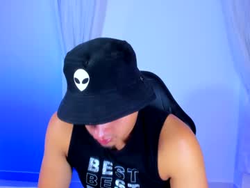 Anddy_Vargas Chaturbate stream image from August 06, 2025