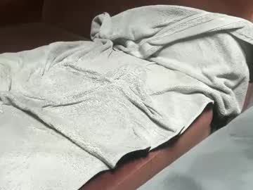 Fluffyslinky Chaturbate stream image from August 06, 2025