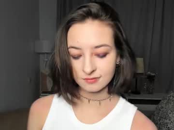 Foxy_Raye Chaturbate stream image from August 06, 2025