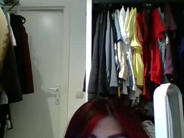 Iameeooww Chaturbate stream image from August 06, 2025