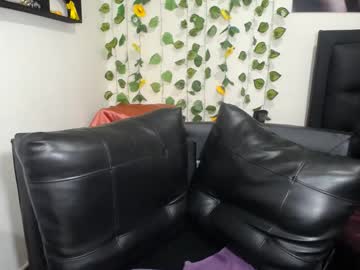 Olivia_02 Chaturbate stream image from August 06, 2025