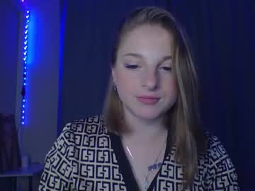 Star_Girlish Chaturbate stream image from August 06, 2025