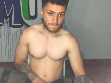 Tomdavisxl Chaturbate stream image from August 07, 2025