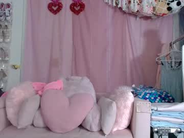Gia05valentina Chaturbate stream image from August 07, 2025