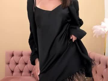 Joannelson Chaturbate stream image from August 07, 2025