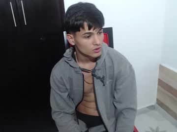 Alex_Mojica Chaturbate stream image from August 07, 2025