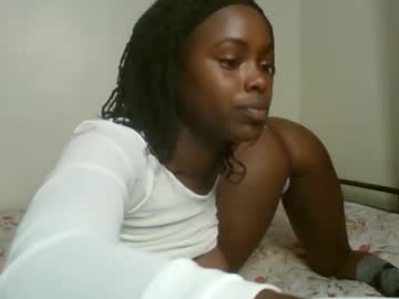 Curvvy454 Chaturbate stream image from August 07, 2025