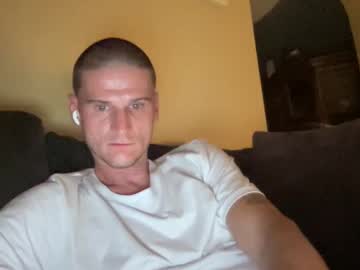 Dickabitchdown Chaturbate stream image from August 07, 2025