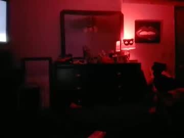 Kitkat697195 Chaturbate stream image from August 07, 2025