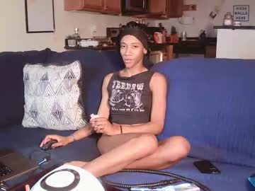Icedmochabree Chaturbate stream image from August 07, 2025