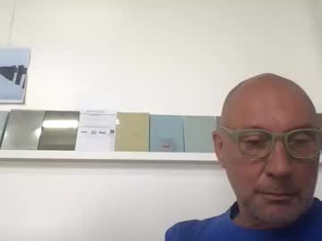 Voor2gaatjes Chaturbate stream image from August 07, 2025