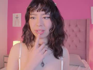 Chloeesky Chaturbate stream image from August 07, 2025