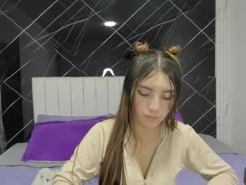 Shirleyhott Chaturbate stream image from August 07, 2025