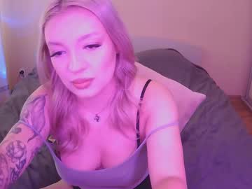 Divinerebecca Chaturbate stream image from August 07, 2025