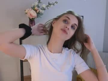 Ellen_Meyer Chaturbate stream image from August 07, 2025