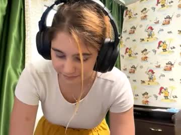 Tenishamilin Chaturbate stream image from August 07, 2025