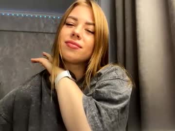 Maxinegrindel Chaturbate stream image from August 07, 2025