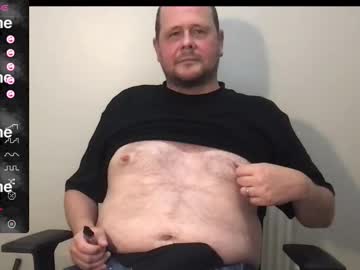 Daxkross Chaturbate stream image from August 07, 2025