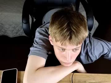 Louie_Evans Chaturbate stream image from August 07, 2025