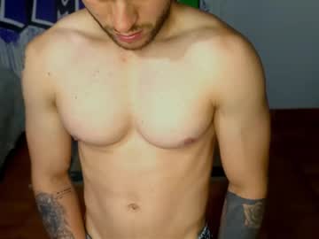 Tomdavisxl Chaturbate stream image from August 08, 2025