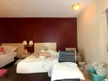 Pynkpythia Chaturbate stream image from August 08, 2025