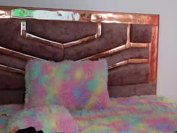 Chloee_Foxx Chaturbate stream image from August 08, 2025