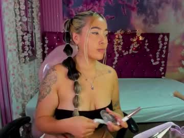 Manuveelez Chaturbate stream image from August 08, 2025
