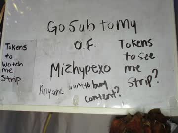 Thewhitebunnie Chaturbate stream image from August 08, 2025