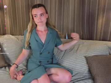 Kelliezitzmann Chaturbate stream image from August 08, 2025