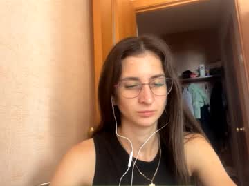 Hesterdelorenzo Chaturbate stream image from August 08, 2025