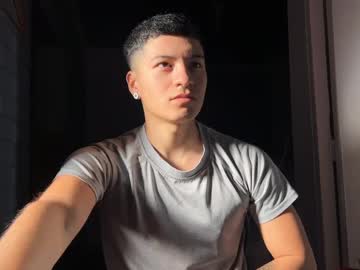 Luchosaando Chaturbate stream image from August 08, 2025