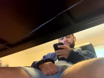 Looz911 Chaturbate stream image from August 08, 2025