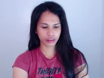 Momi_Khem019 Chaturbate stream image from August 08, 2025