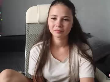 Luciasensual Chaturbate stream image from August 08, 2025