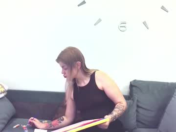 Snugglemeow Chaturbate stream image from August 08, 2025