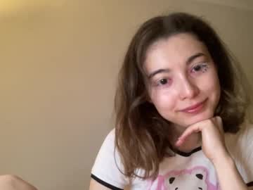 Ellynella Chaturbate stream image from August 08, 2025